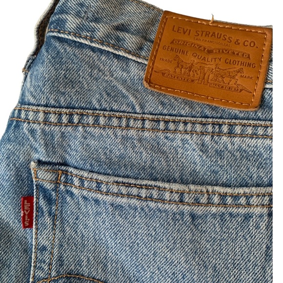 Levi’s: Wedgie The Icon Straight Jeans (Light Wash) - Picture 4 of 7